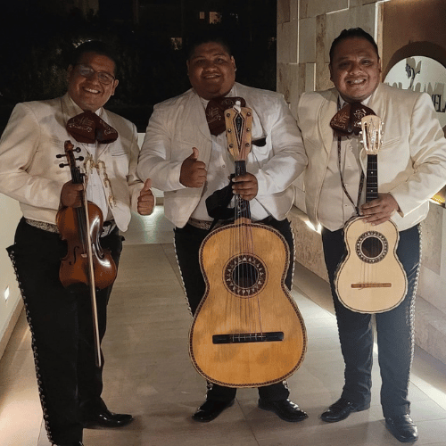 TRIO MEXICANO EN PLAYA DEL CARMEN